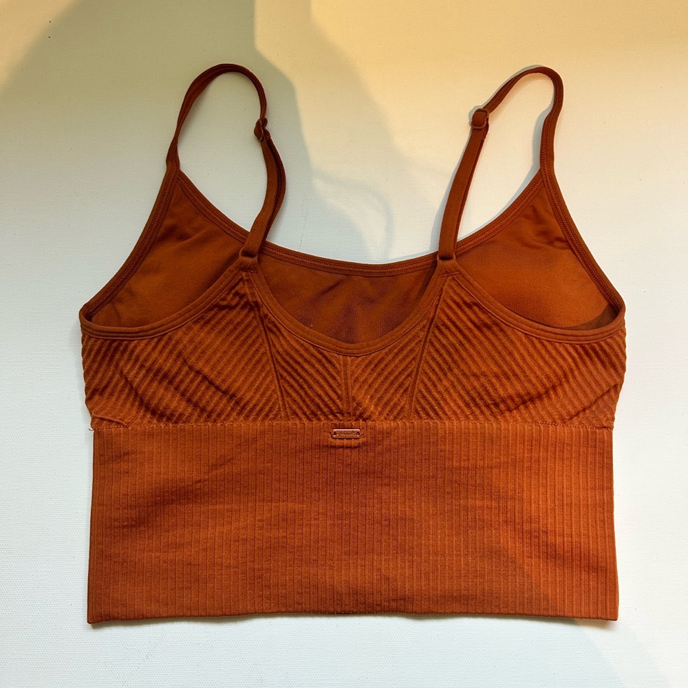 PINK workout top‎ - Picture 2 of 4